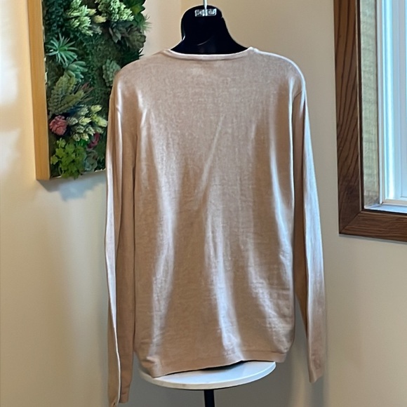 NWT Tommy Hilfiger  Ivy Argyle V-Neck Sweater. - Picture 3 of 5